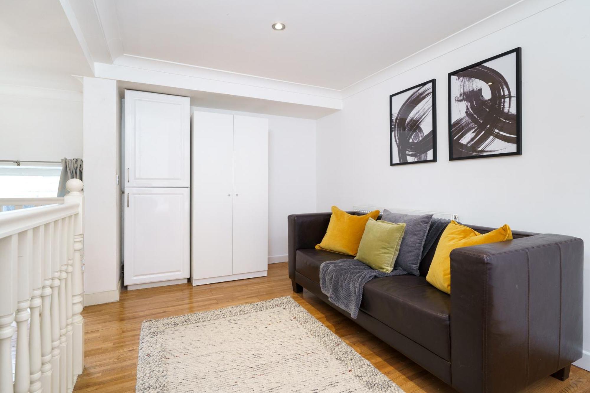 Modern 3br - Flat Sleeps 8 - Walk To Liverpool St