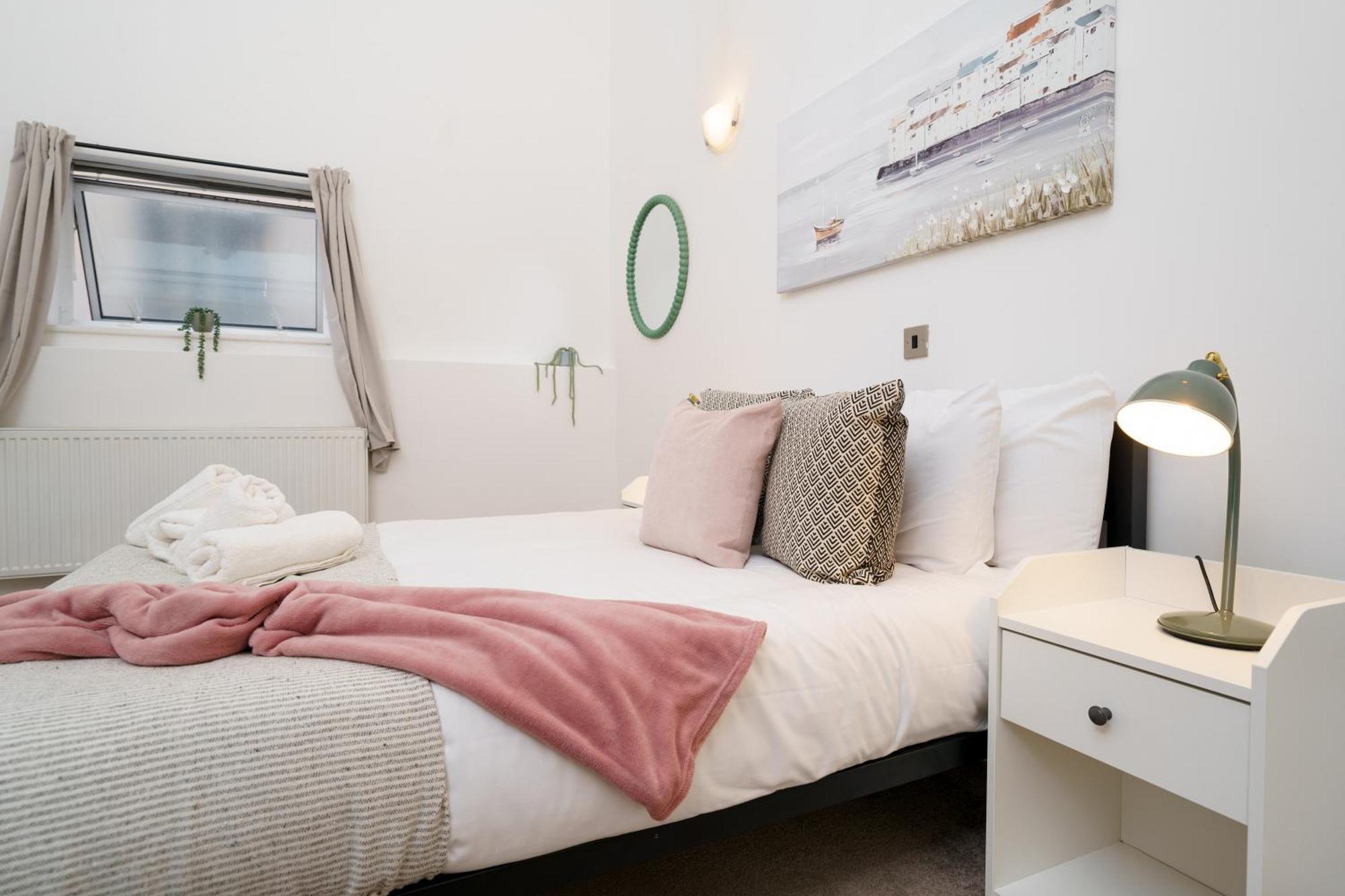 Modern 3br - Flat Sleeps 8 - Walk To Liverpool St London