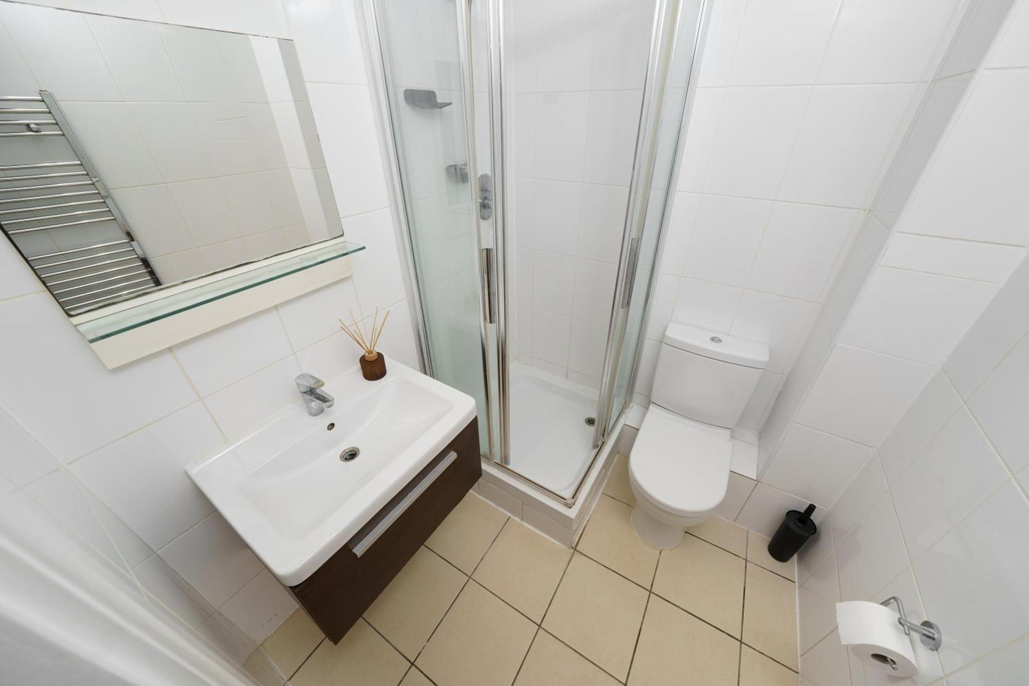 Apartment Modern 3br - Flat Sleeps 8 - Walk To Liverpool St